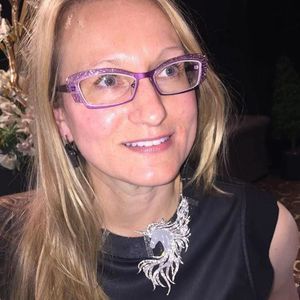 Meet your Posher, Jennifer